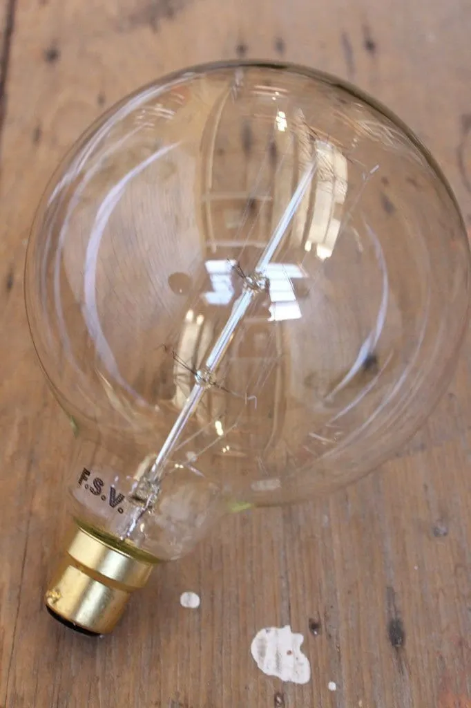 Edison B22 Squirrel Cage Filament G125 25W 2200K Bulb