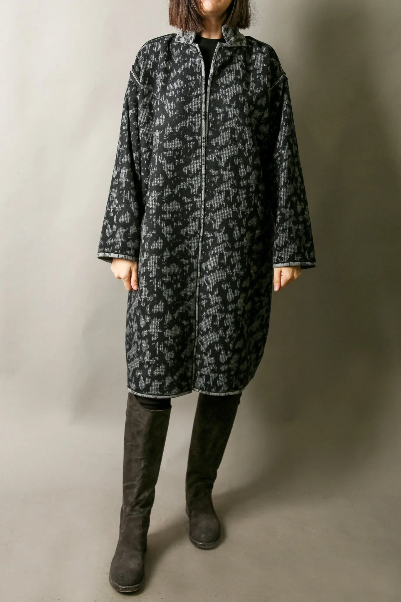 REVERSIBLE WOOL NOTCH COLLAR COAT IN HERRINGBONE PATCHWORK