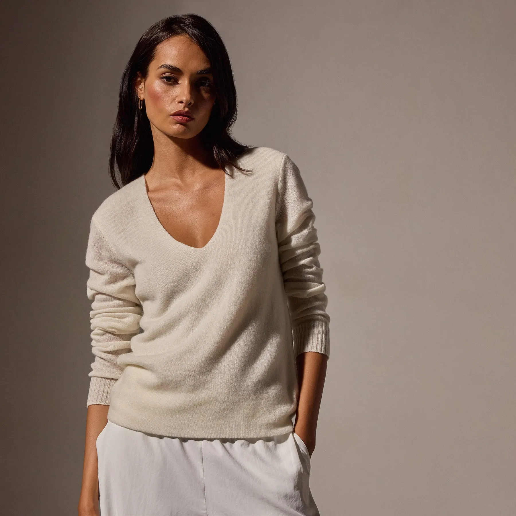 Soft Featherweight Cashmere Deep V Sweater - Oyster