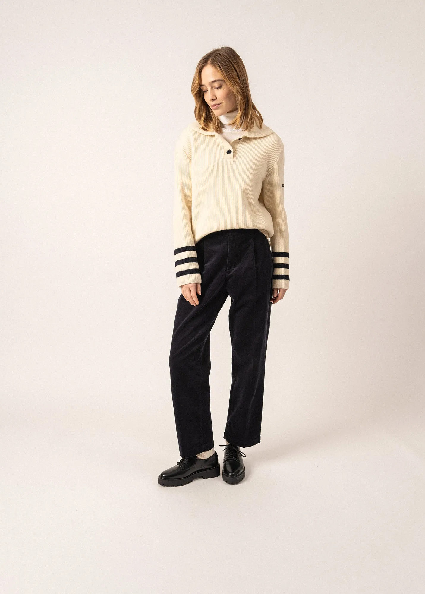 VANOISE - Button-Down Collar Sweater with Flared Long Sleeves | 100% Wool (IVORY / NAVY)